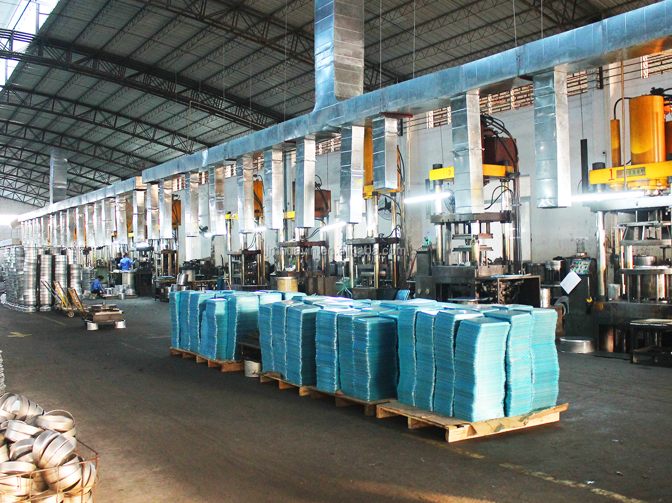 pizza pan with holes vs no holes